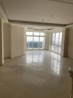 آپارتمان 190 متری نوساز در نیاوران