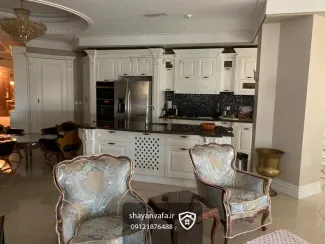 آپارتمان 210 متری در مجلل ترین برج فرمانیه