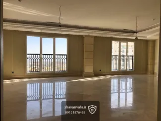 آپارتمان 260 متری تک‌واحدی در فرعی دنج و مشجر با دید رویایی شمال و جنوب در نیاوران