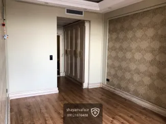 آپارتمان 260 متری تک‌واحدی در فرعی دنج و مشجر با دید رویایی شمال و جنوب در نیاوران